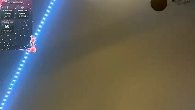 Snapshot of PandaFluff chatting on April 15, 2026, 7:10 pm PandaFluff online show from April 15, 2026, 7:10 pm