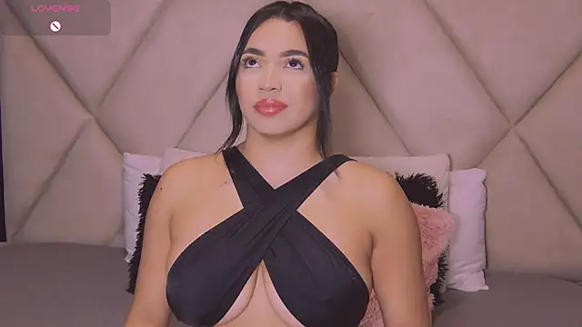 CharlotteeBrownn online show from October 17, 2025, 6:05 am