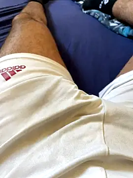 Beurberry19 online show from October 2, 2025, 3:30 pm