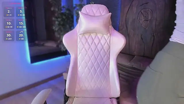 RenataLeclair online show from December 5, 2025, 4:25 pm