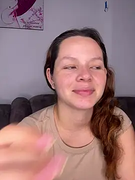 Snapshot of miacarrot chatting on April 25, 2026, 2:47 am miacarrot online show from April 25, 2026, 2:47 am