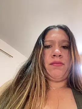 emma hot2006 online show from October 18, 2025, 5:25 pm