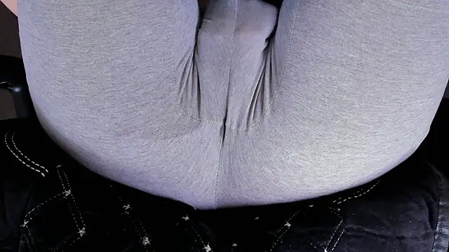 Cameltoe squirt inPants online show from October 7, 2025, 11:29 am