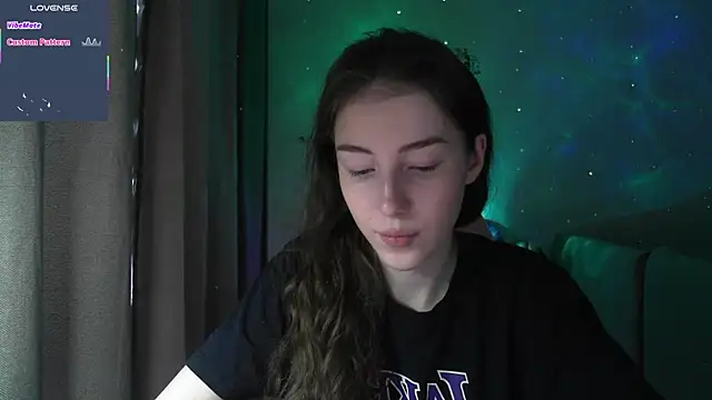 Snapshot of eskatmi chatting on February 14, 2026, 3:03 am eskatmi online show from February 14, 2026, 3:03 am