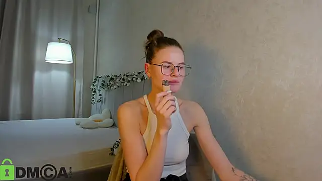 Wanda Gomez online show from November 11, 2025, 3:23 pm