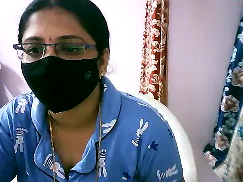 jannu6482 online show from September 22, 2025, 1:02 pm