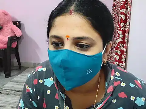 jannu6482 online show from October 12, 2025, 6:12 am