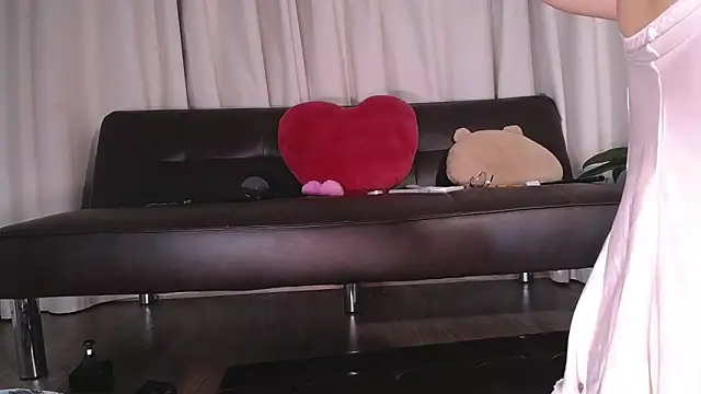 Snapshot of Liz_Hu chatting on September 15, 2025, 3:23 pm Liz Hu online show from September 15, 2025, 3:23 pm