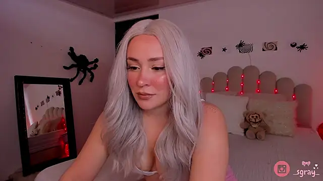 sofi graay online show from October 5, 2025, 7:45 pm