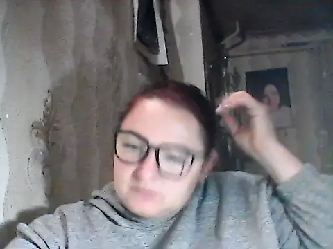 Snapshot of AngelQSky chatting on September 25, 2025, 4:43 pm AngelQSky online show from September 25, 2025, 4:43 pm