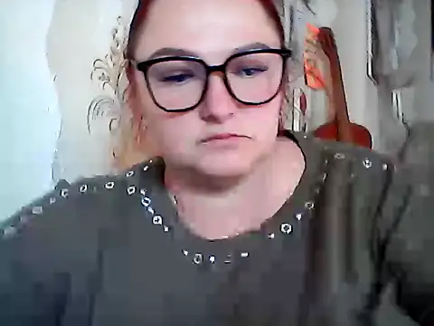 Snapshot of AngelQSky chatting on September 27, 2025, 12:21 pm AngelQSky online show from September 27, 2025, 12:21 pm