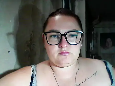 Snapshot of AngelQSky chatting on September 30, 2025, 4:12 pm AngelQSky online show from September 30, 2025, 4:12 pm