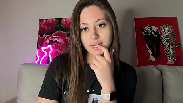StellarAlice online show from May 24, 2026, 6:57 pm