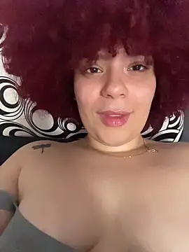 Enyagleam  online show from October 27, 2025, 9:19 pm