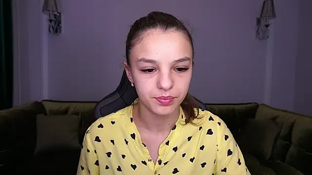 AnitaBambie online show from November 29, 2025, 1:47 pm