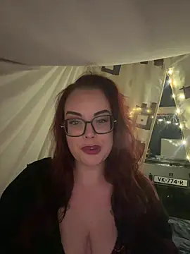 Snapshot of Miss_Lucifer6 chatting on May 19, 2026, 8:26 pm Miss Lucifer6 online show from May 19, 2026, 8:26 pm