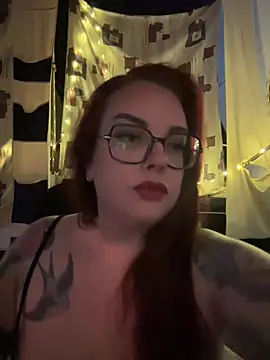 Snapshot of Miss_Lucifer6 chatting on May 22, 2026, 8:03 pm Miss Lucifer6 online show from May 22, 2026, 8:03 pm