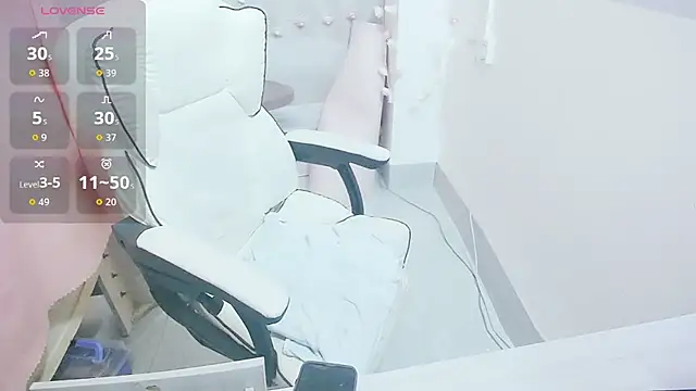 KateCondon online show from April 17, 2026, 11:57 am