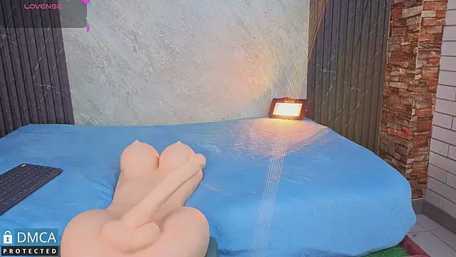 nena cupcake  online show from April 7, 2026, 11:43 am