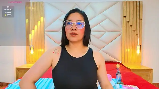 Alana steel 1 online show from November 19, 2025, 7:36 pm