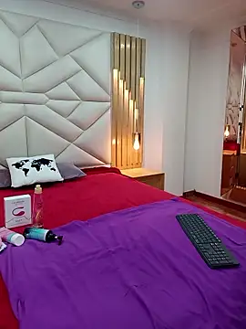 Alana steel 1 online show from November 21, 2025, 7:45 pm