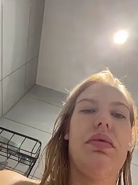 Snapshot of Chloemillerrxx chatting on September 17, 2025, 3:24 pm Chloemillerrxx online show from September 17, 2025, 3:24 pm