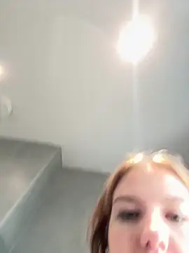 Snapshot of Chloemillerrxx chatting on November 12, 2025, 10:15 am Chloemillerrxx online show from November 12, 2025, 10:15 am