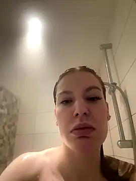 Chloemillerrxx online show from November 25, 2025, 11:21 am