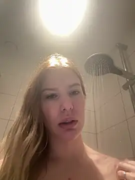 Chloemillerrxx online show from January 13, 2026, 2:44 pm