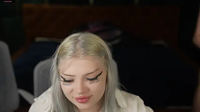 Naomi 054 online show from November 21, 2025, 3:33 pm