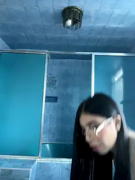 Snapshot of Maddy_Piink chatting on September 25, 2025, 10:24 pm Maddy Piink online show from September 25, 2025, 10:24 pm