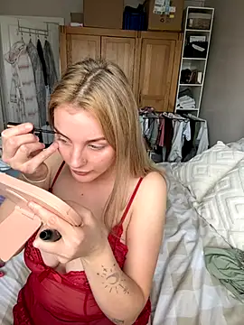 Layla 20  online show from October 10, 2025, 12:26 pm