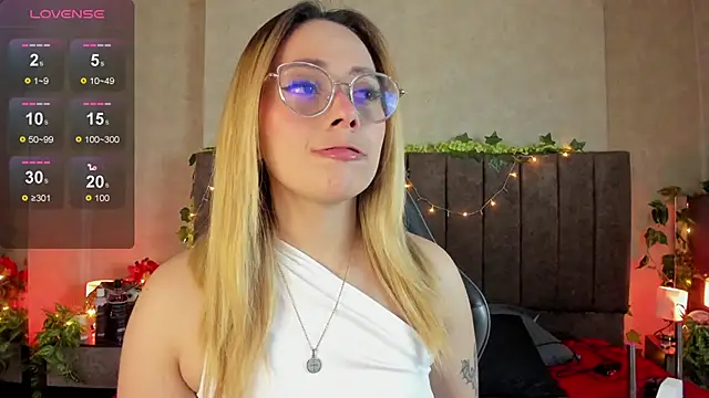 LanaMills  online show from March 21, 2026, 3:55 am