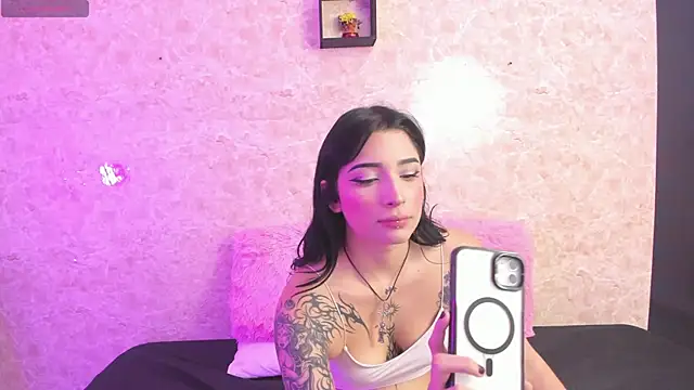 Snapshot of ImEmily444 chatting on September 26, 2025, 5:33 am ImEmily444 online show from September 26, 2025, 5:33 am