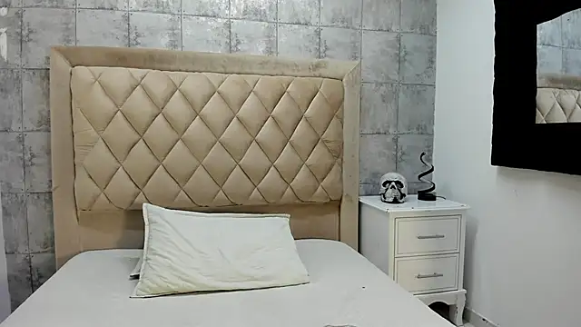 AphroditeSweet online show from November 19, 2025, 9:59 pm