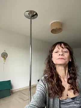 Snapshot of Chris06d22@xh chatting on February 1, 2026, 3:32 pm Chris06d22xh online show from February 1, 2026, 3:32 pm