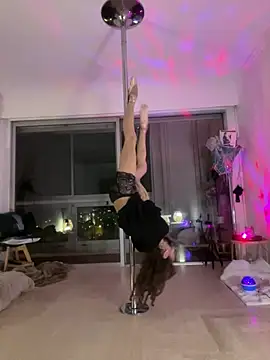 Snapshot of Chris06d22@xh chatting on February 25, 2026, 9:24 pm Chris06d22xh online show from February 25, 2026, 9:24 pm