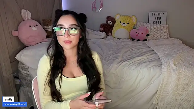 Snapshot of emmyfawn chatting on September 14, 2025, 4:00 am emmyfawn online show from September 14, 2025, 4:00 am