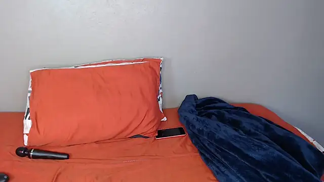 Lunalee online show from December 3, 2025, 9:18 am