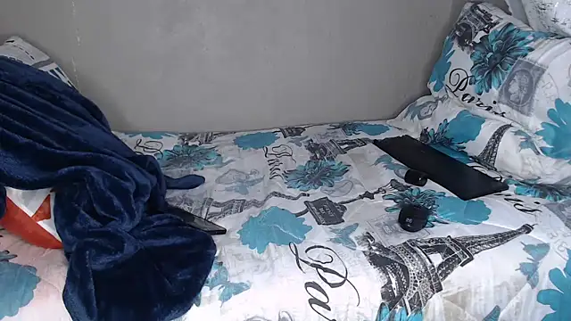 Lunalee online show from March 15, 2026, 7:03 am