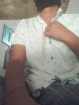 Snapshot of BasicGoal96 chatting on October 24, 2025, 3:58 am BasicGoal96 online show from October 24, 2025, 3:58 am