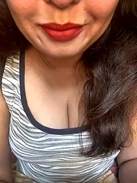 Bhabi Ki Antarvasna online show from October 12, 2025, 7:07 am