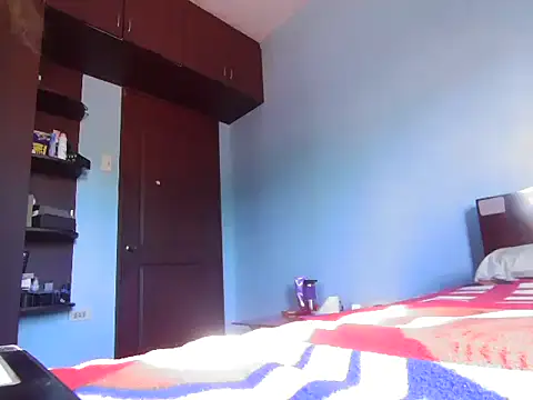 Snapshot of Yummiiieee28 chatting on October 3, 2025, 7:16 am Yummiiieee28 online show from October 3, 2025, 7:16 am