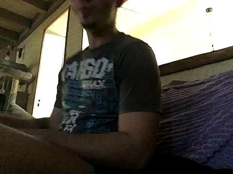 Snapshot of coupleamateurfun23 chatting on November 5, 2025, 10:04 am coupleamateurfun23 online show from November 5, 2025, 10:04 am