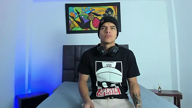 wyatt 3 online show from November 17, 2025, 12:33 pm