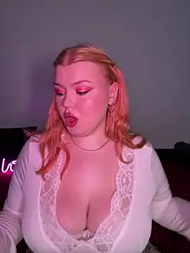 Snapshot of _Adele_Moor_ chatting on October 14, 2025, 6:09 pm  Adele Moor  online show from October 14, 2025, 6:09 pm