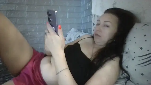 Snapshot of DanaNeon chatting on July 1, 2026, 9:00 am DanaNeon online show from July 1, 2026, 9:00 am