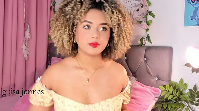 isajonnes18 online show from February 8, 2026, 10:02 pm