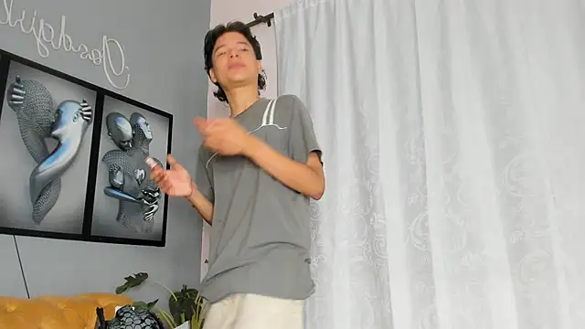 camillo virgil online show from December 2, 2025, 10:42 am