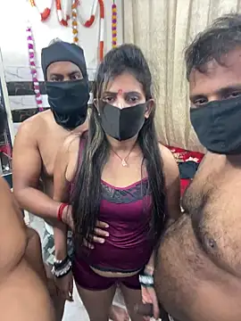 Snapshot of Cute_plak02 chatting on October 18, 2025, 4:41 pm Cute plak02 online show from October 18, 2025, 4:41 pm